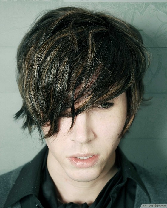 Short Tousled Brown Hair For Men ❥❥❥ http://bestpickr.com/short-emo-hairstyles-for-guys