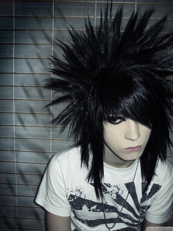 Badass Emo Fan Haircut For Black Hair ❥❥❥ http://bestpickr.com/short-emo-hairstyles-for-guys