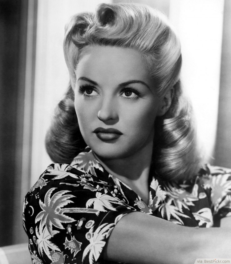 Victory Rolls 1940's Women's Hairstyles ❥❥❥ http://bestpickr.com/1940s-hairstyles